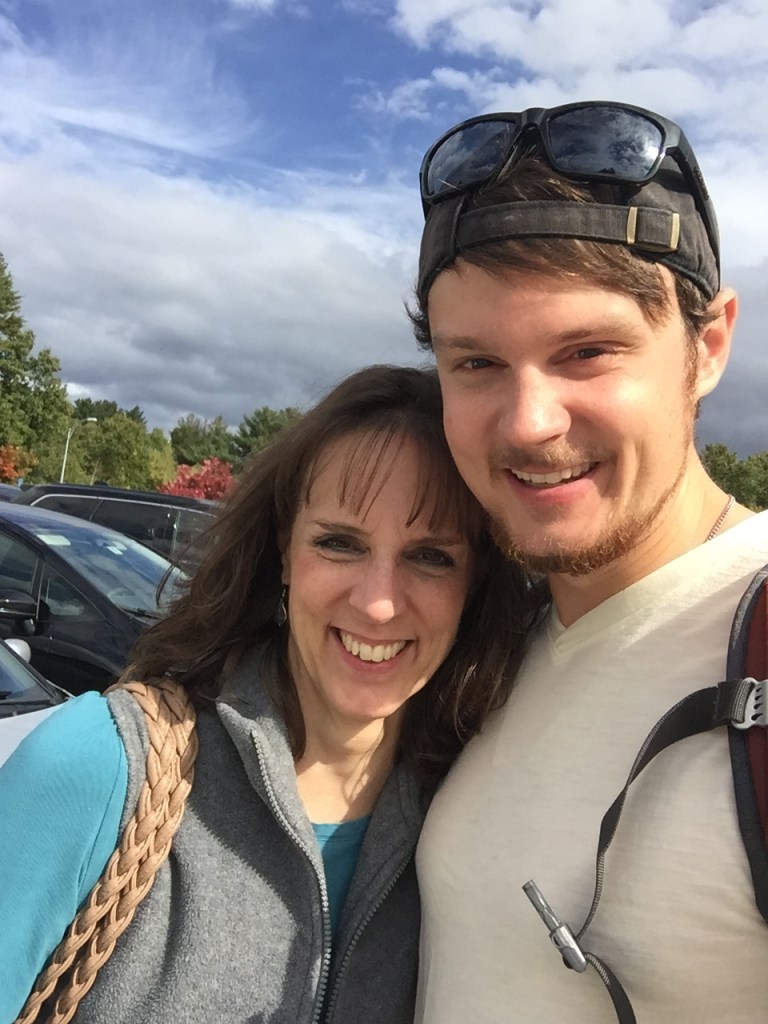 Alright, this isn't in Singapore, but it is a nice goodbye picture of me and my mammy.